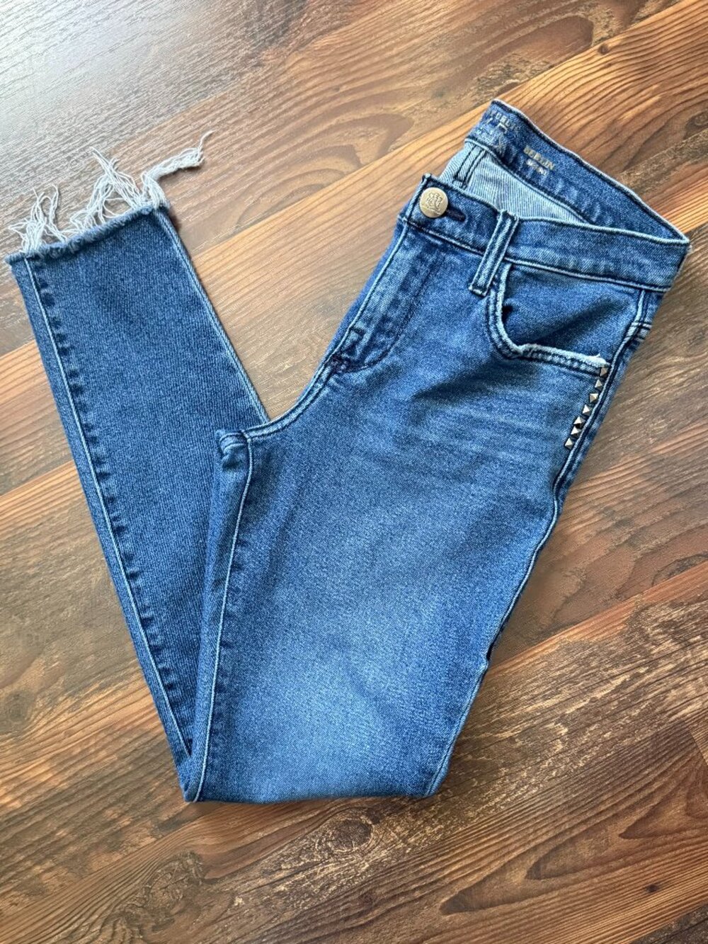 Rock & Republic "Berlin" Studded Skinny Jeans - Size 8 Medium